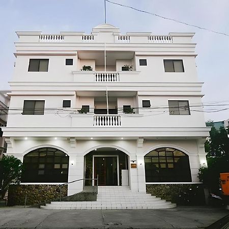 โรงแรมเอล ฮาเซียนเดโร ไพรเวท อีโลอีโลซิตี้ ภายนอก รูปภาพ