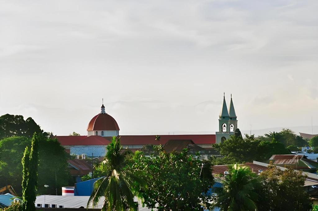 โรงแรมเอล ฮาเซียนเดโร ไพรเวท อีโลอีโลซิตี้ ภายนอก รูปภาพ